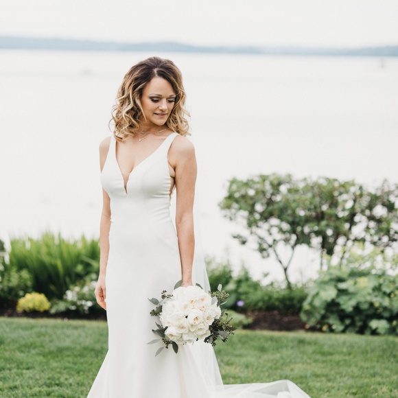 Wedding Dress - Picture 2 of 7